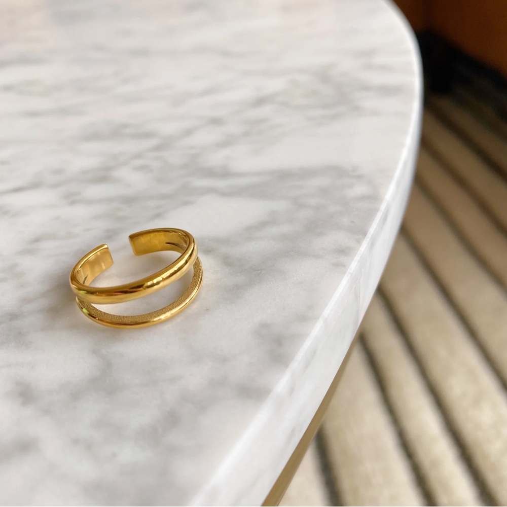 Byou Jewelry “Sylvie” double band ring (hypoallergenic, tarnish resistant)
